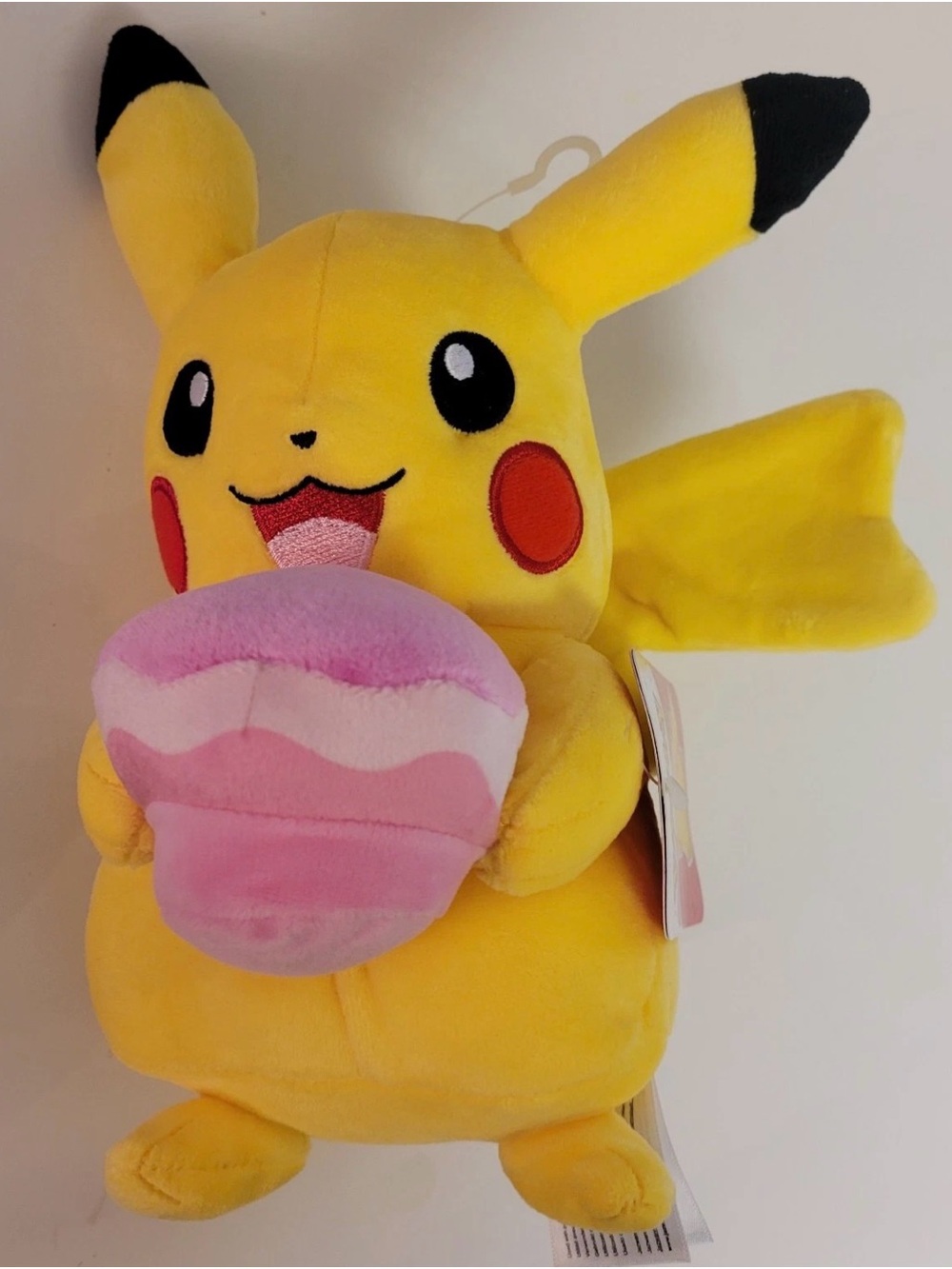 2022 Pokemon Valentines Pikachu Plush Holding Cupcake 8" Collectible Gift NWT